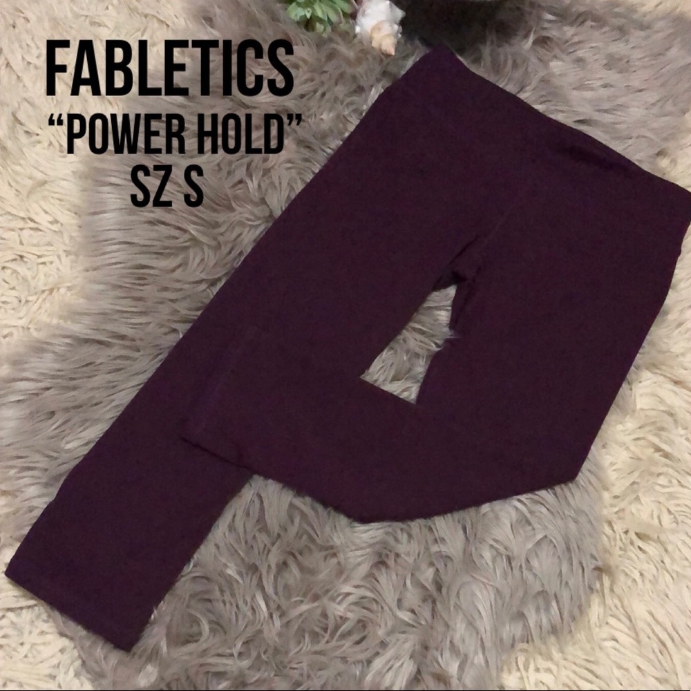 Fabletics Capri style-Eggplant-EUC